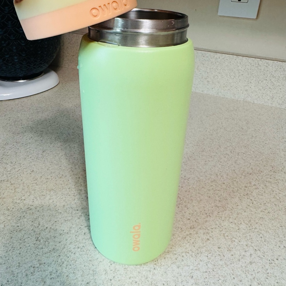 Owala Pastel Water Bottle - Picture 3 of 5